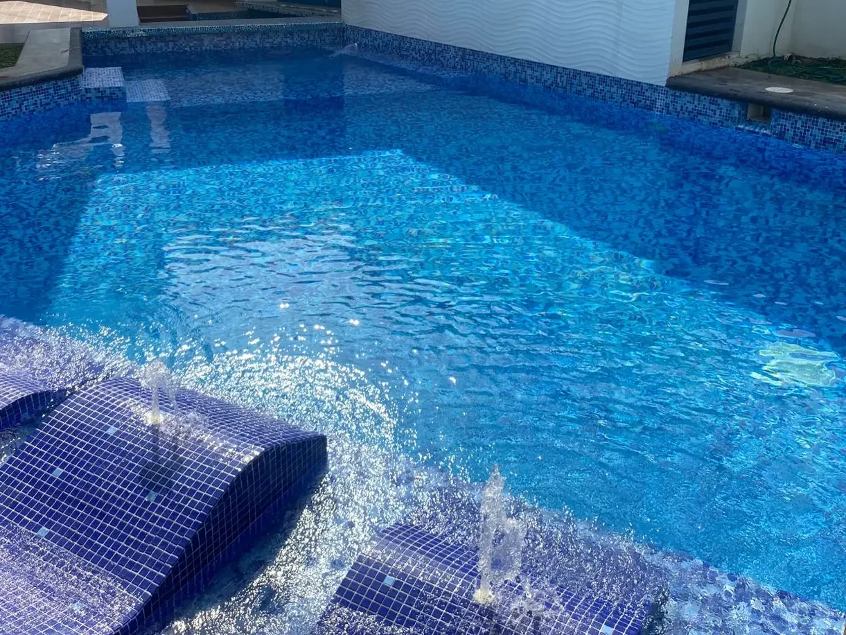 Piscina Limpia pero sin cloro y sin ph